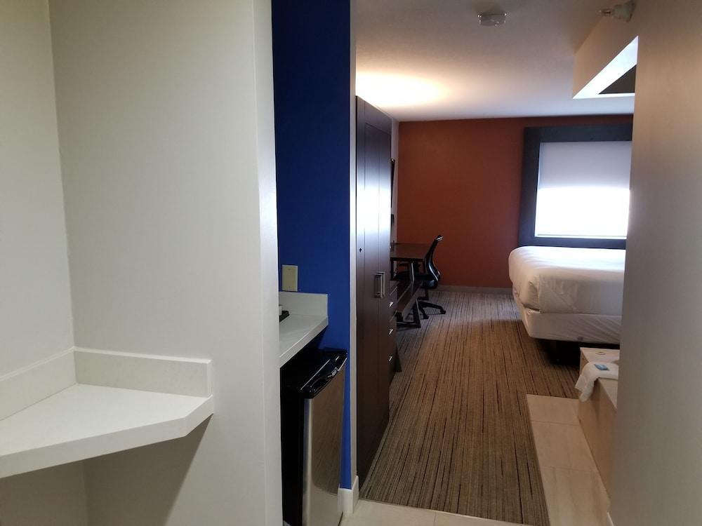 Holiday Inn Express Birch Run-Frankenmuth Area By Ihg Exterior foto