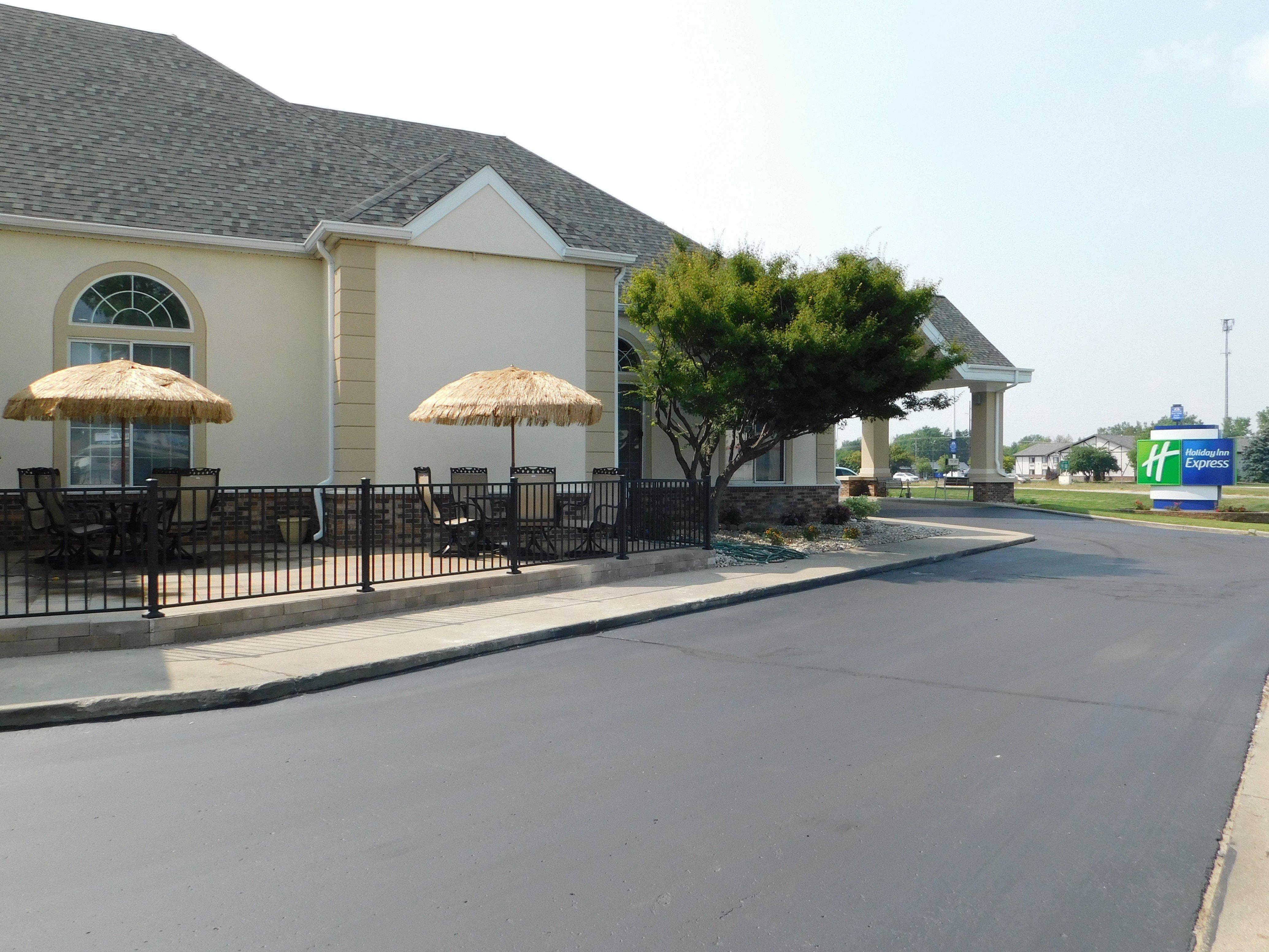 Holiday Inn Express Birch Run-Frankenmuth Area By Ihg Exterior foto
